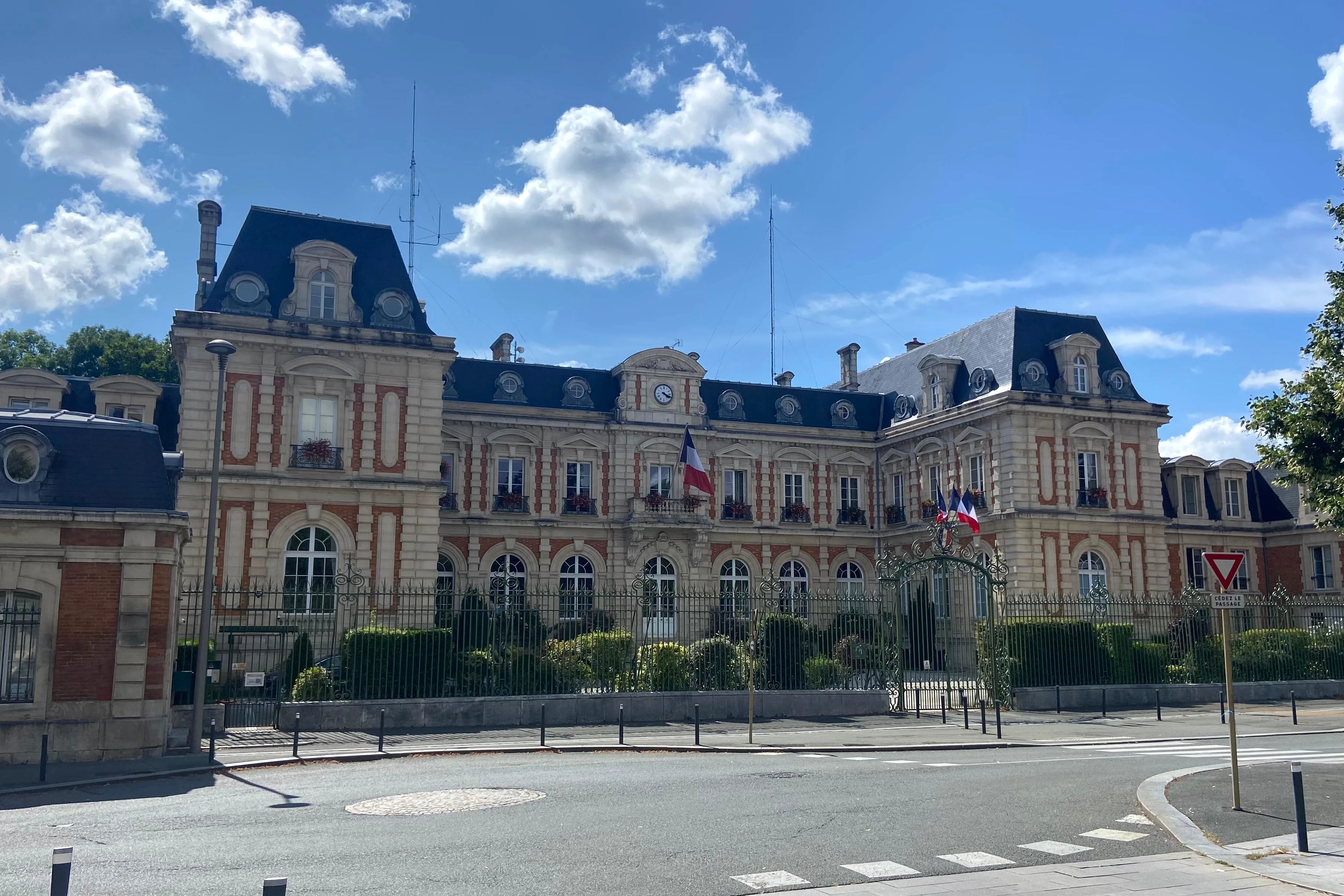Image of the préfecture of Haute-Marne