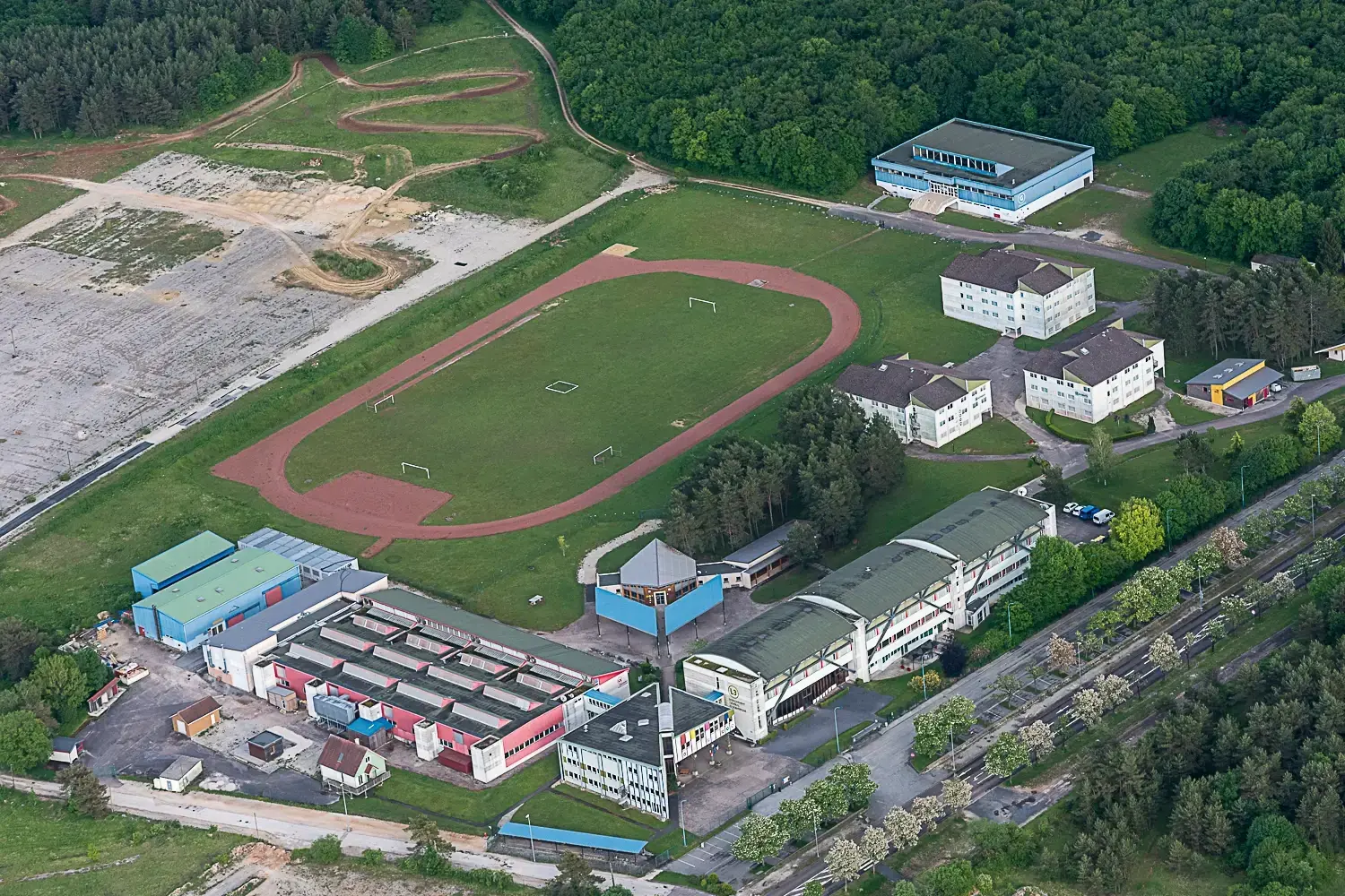 Image du lycée Charles de Gaulle vu du ciel